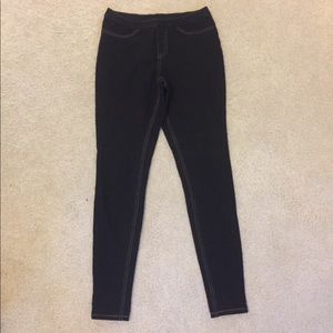 HUE small black jeggings